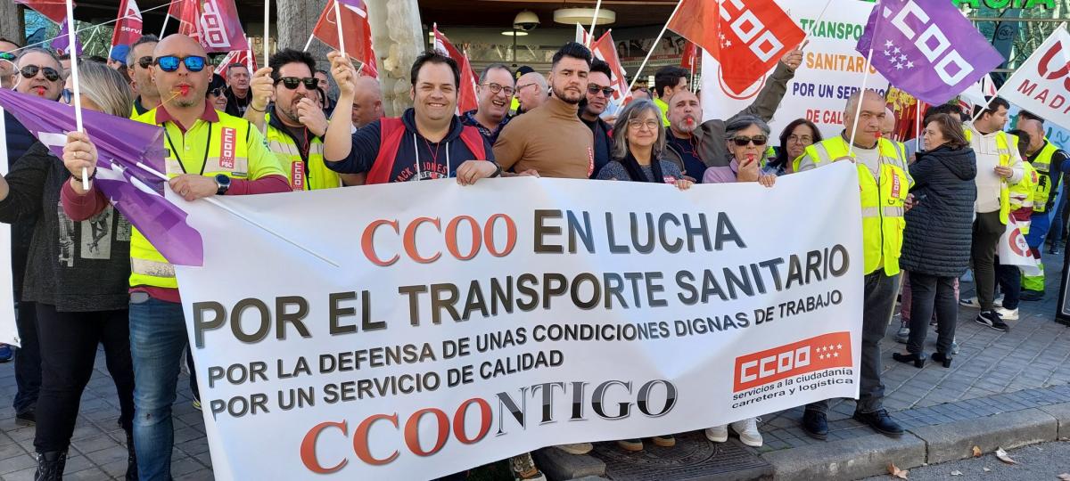 Concentracin frente a la Asamblea de Madrid para denunciar la situacin del transporte sanitario en la Comunidad de Madrid